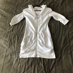 TRIPLE FIVE SOUL FEMALE, SMALL WHITE HOODY JUMP SWEAT